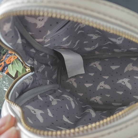 💙RARE💙 Loungefly Harry Potter Hogwarts Castle Mini Backpack Hedwig - Picture 9 of 16